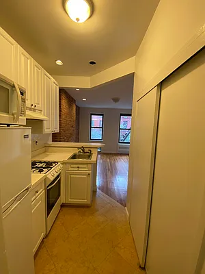 Rented by Corcoran | media 11