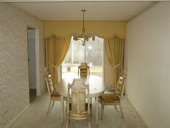 5th image of 10427 S Vicky Ln