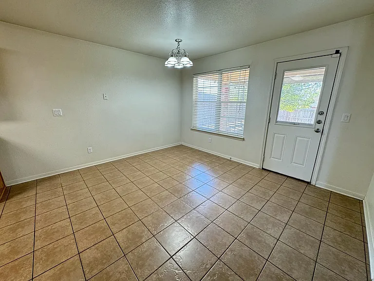 3806 Tatonka Dr — Photo 6
