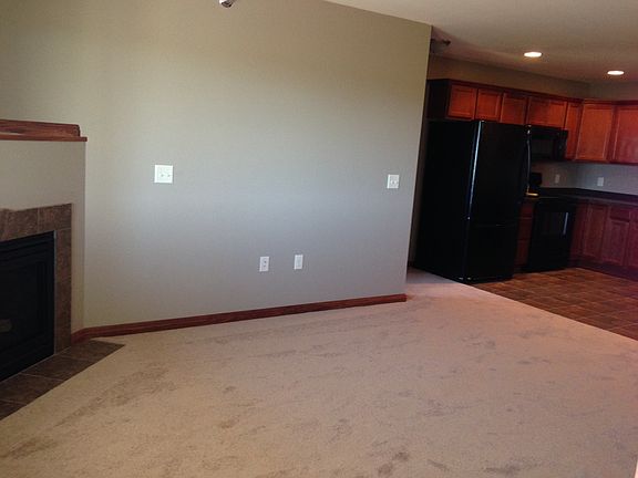 2nd image of 1110 Parkland Dr