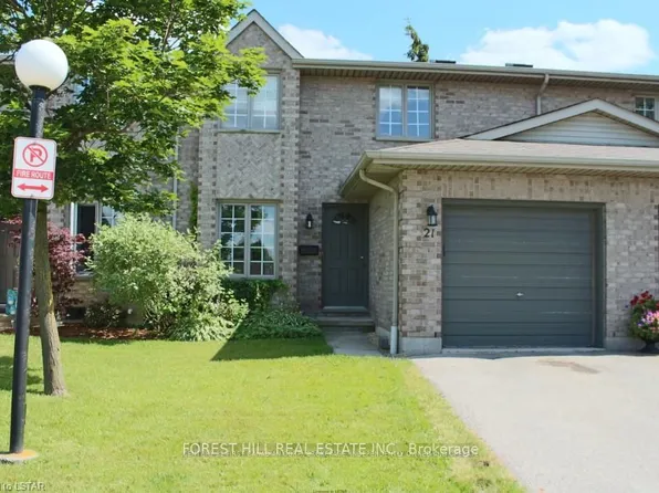 340 Ambleside Dr #21, London, ON N6G 4Y5