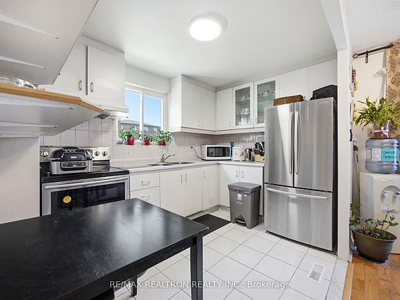 2nd image of 12 San Vito Dr