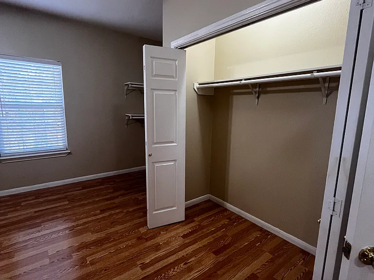 717 W Alabama St #5 — Photo 10