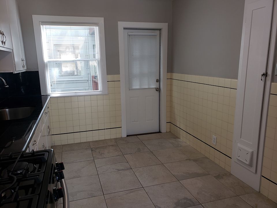 1st image of 2246 Mariposa St