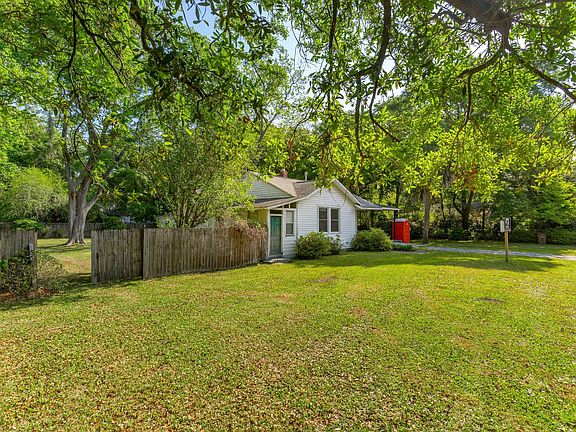 4th image of 1616 Bur Clare Dr