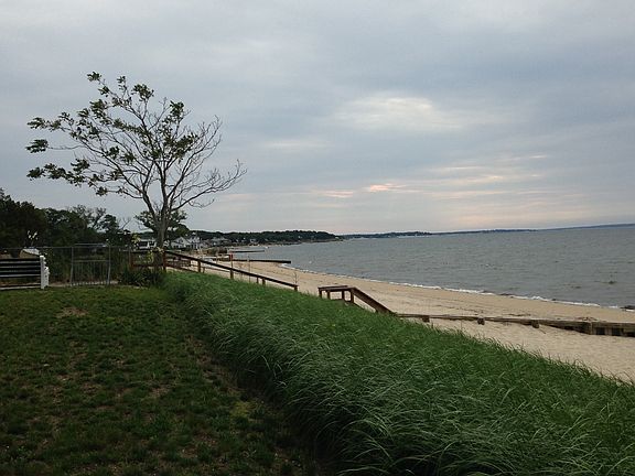 5th image of 10894 Great Peconic Bay Blvd
