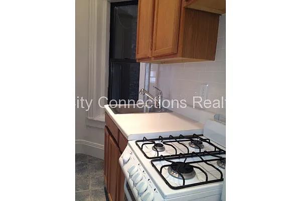 Rented by City Connections Realty | media 38