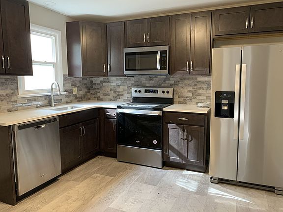 5th image of 230 Garman Dr Unit 4