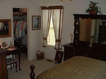 4th image of 3717 Fountain Cove Ln