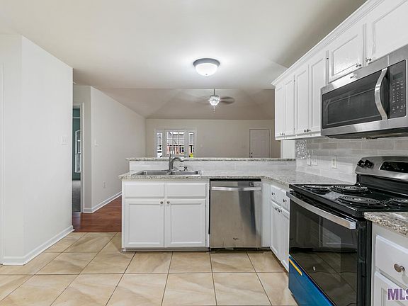 4th image of 15274 W Bayou Dr
