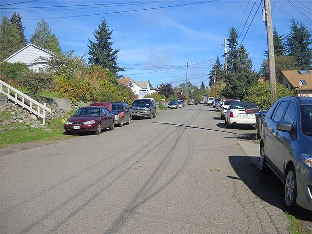 2nd image of 1104 N Cambrian Ave