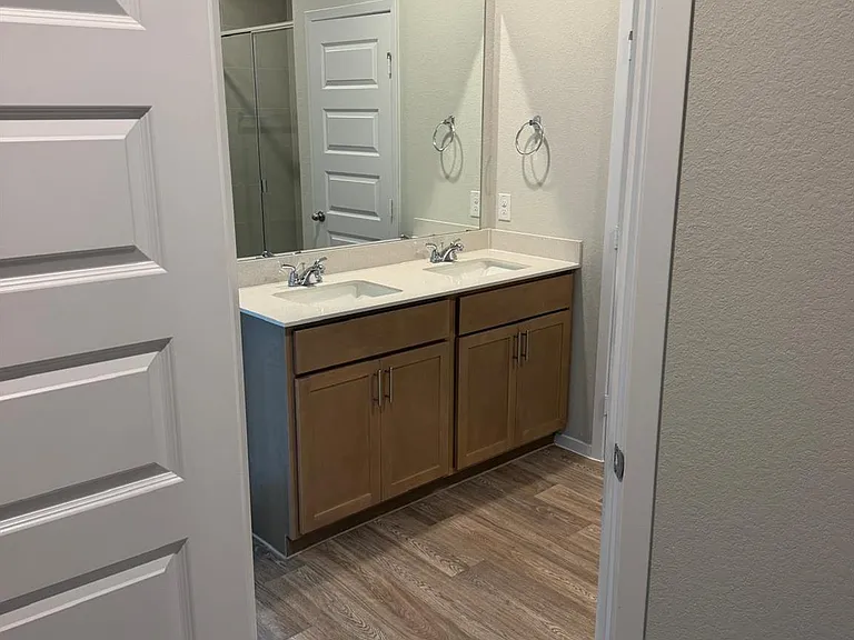 2701 Towy Rd — Photo 23