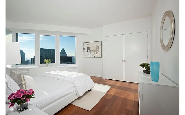 Rented by Douglas Elliman | media 18