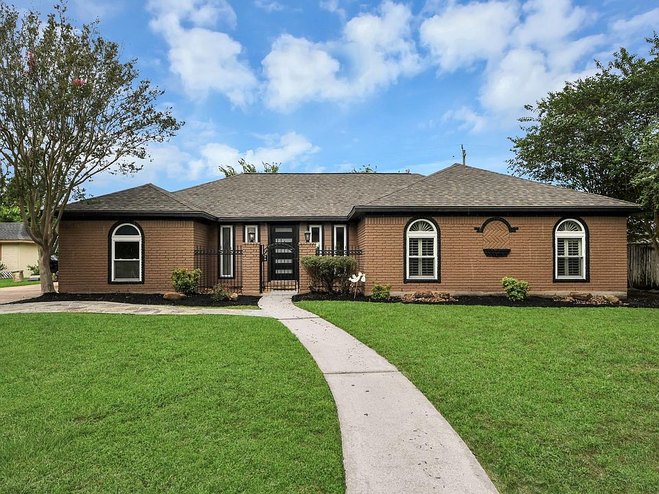1st image of 7822 Maple Tree Dr