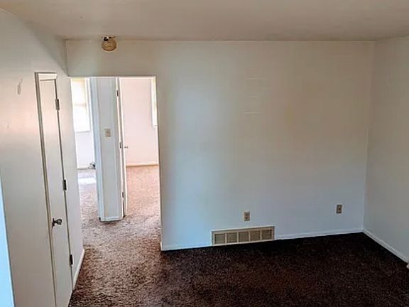 4th image of 4002 77th St #4002