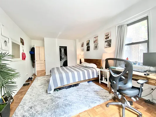 Rented by Bond New York | media 56