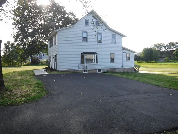 DRIVEWAY VIEW NO STEPS GETTING INTO THE HOUSE