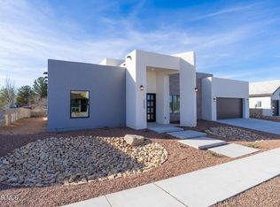 5660 Rio Bonito Cir, El Paso, TX 79932