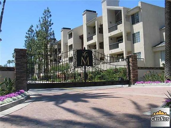 2nd image of 5500 Owensmouth Ave APT 233