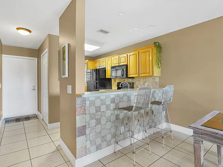 650 W Pope Rd #208 — Photo 11