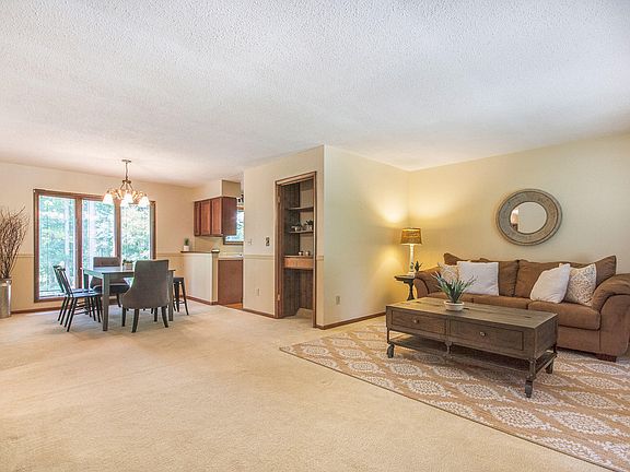 2nd image of 8082 Eldred Dr NE