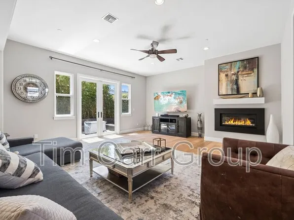 268 Palmer St, Costa Mesa, CA 92627