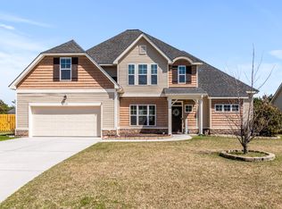 110 Pine Lakes Dr, Maple Hill, NC 28454