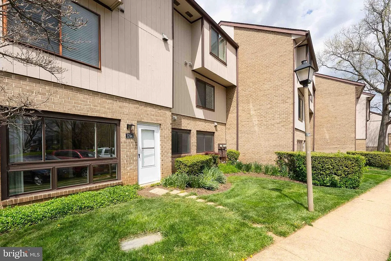 1794 Westwind Way — Photo 4