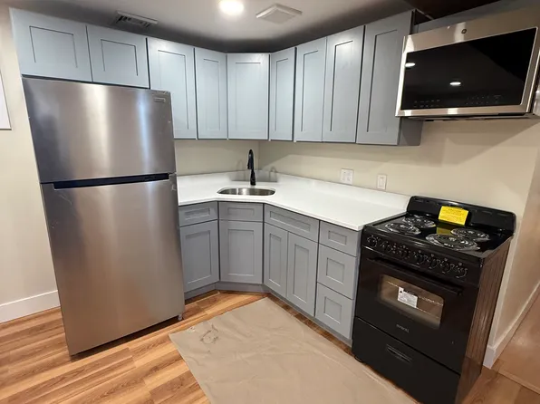 (undisclosed Address), Islip, NY 11751