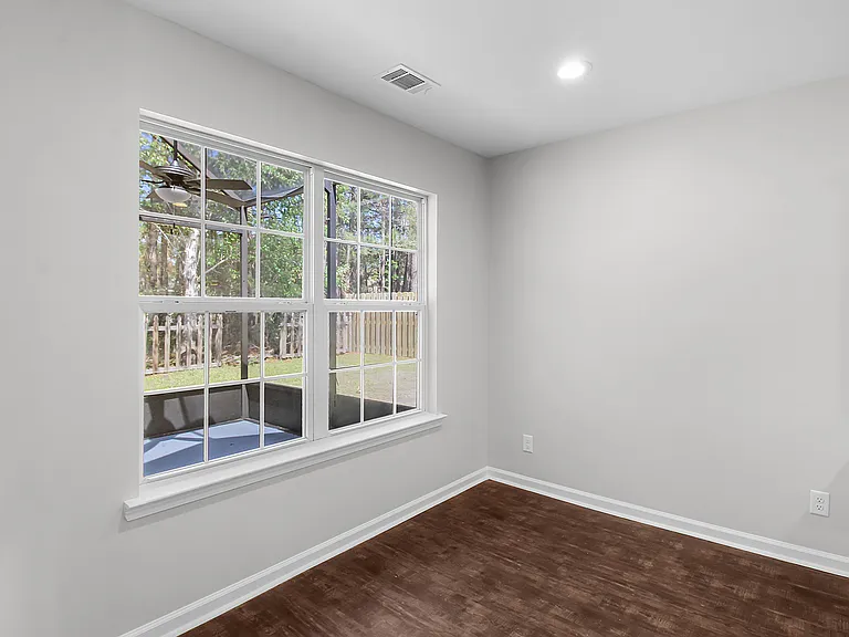 132 Pampas Dr — Photo 36