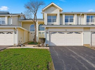 718 Sturnbridge Ln, Schaumburg, IL