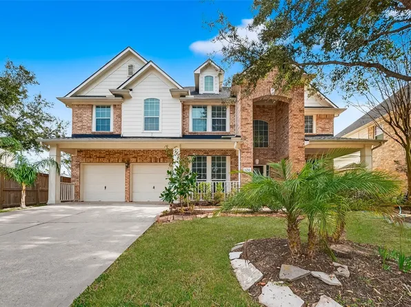 2211 Signal Hill Dr, Pearland, TX 77584