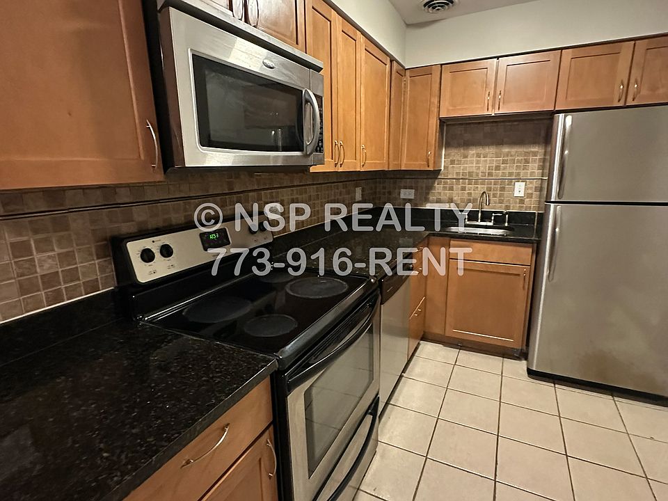 1st image of 3825 N Pine Grove Ave APT 402