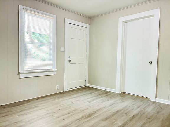 4th image of 308 W Sullivan St