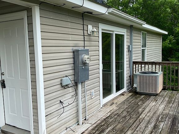 2nd image of 6110 Pike St