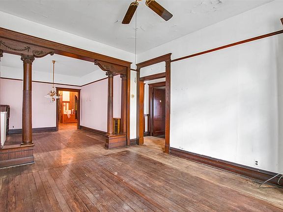 3rd image of 2244 N Maplewood Ave