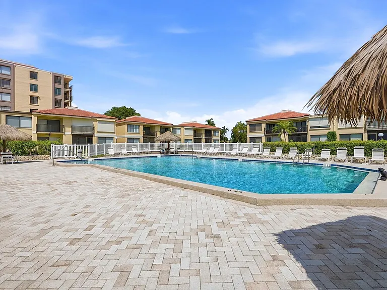 6105 Palma Del Mar Blvd S #219 — Photo 24