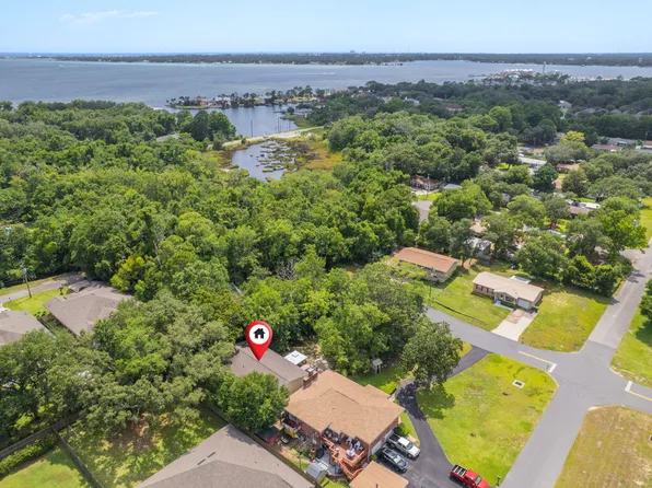 14 6th St, Shalimar, FL 32579