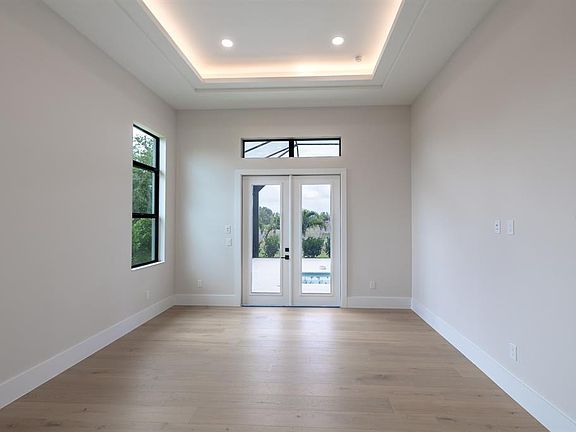 3rd image of 200 BLUE PEARL CT.