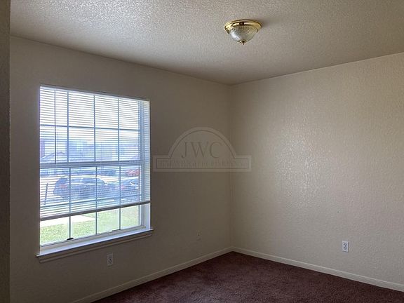 3rd image of 1600 Dugger Cir #168072025