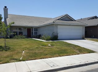 2245 Racquet Club Dr, Los Banos, CA 93635