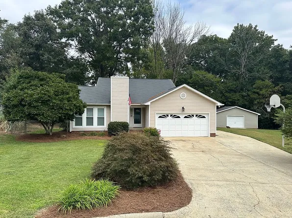 506 Lemontree Ct, Graham, NC 27253