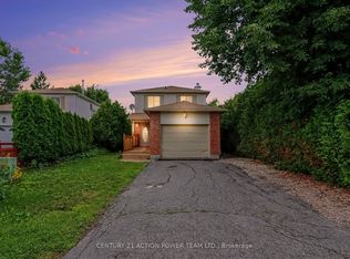 1675 Lacombe Dr, Ottawa, ON K4A 2R9