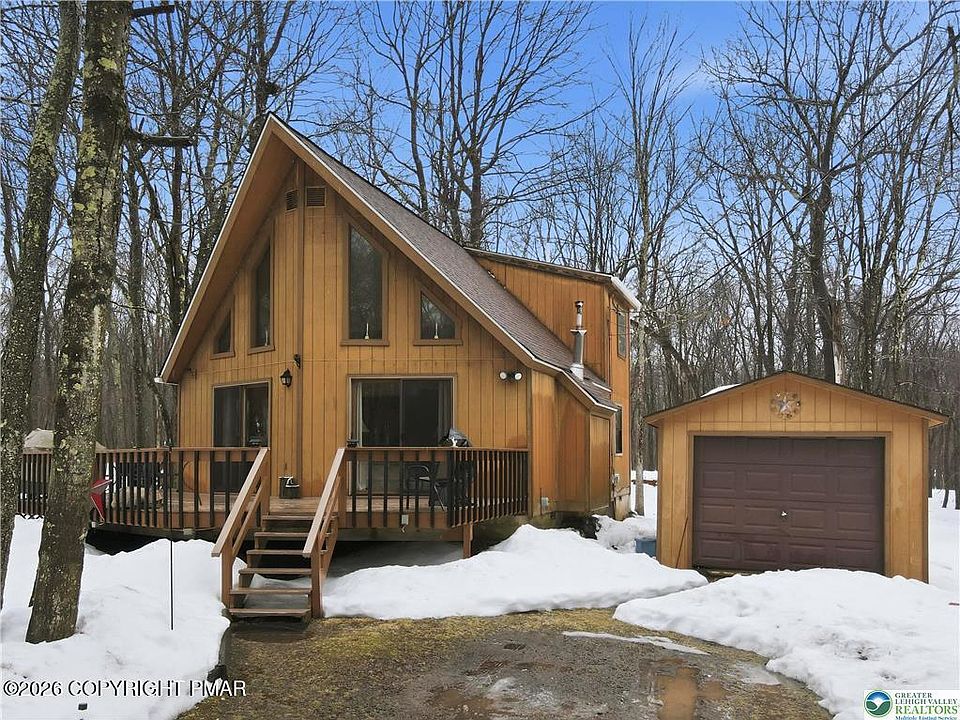 1st image of 8 Running Bear Ln