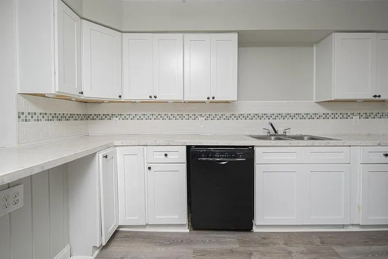 3 bed, 1.5 bath, 1520 sqft, $1,850 — Photo 3