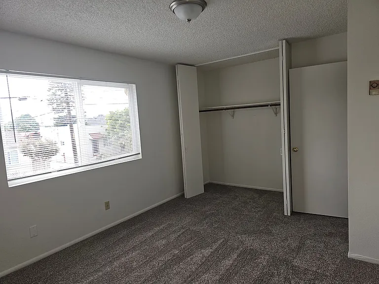 1418 & 1420 Carmel St — Photo 10