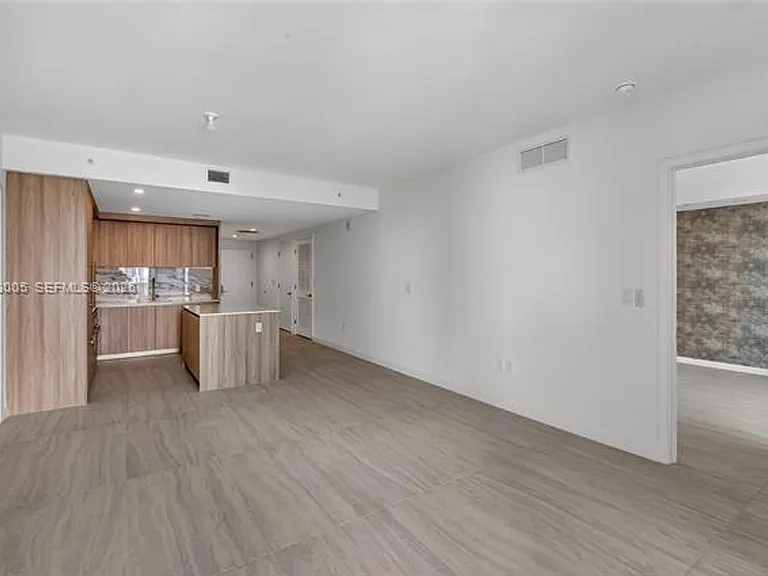 77 5th St #4202 — Photo 18
