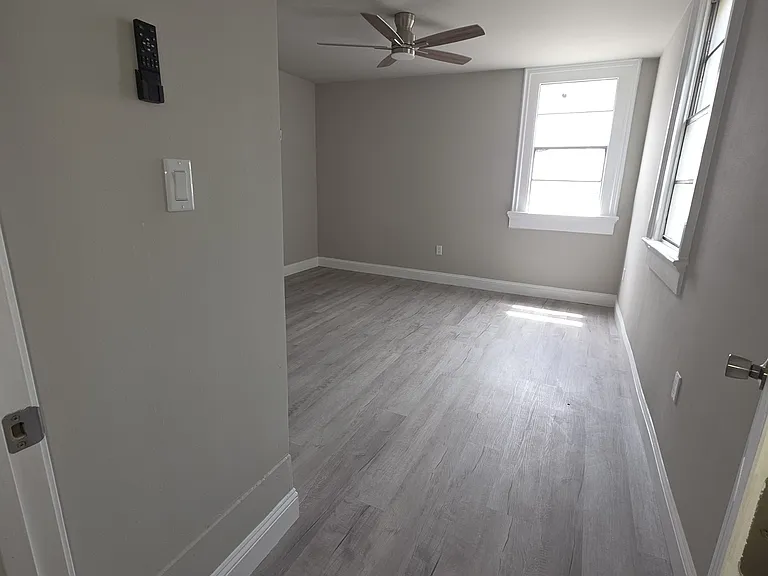 1547 Chippewa St #1547 — Photo 16