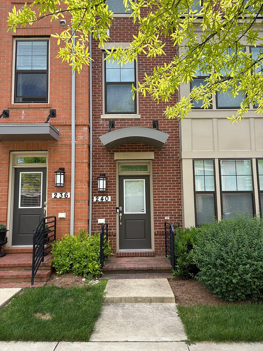 Building Photo - 240 Kepler Dr