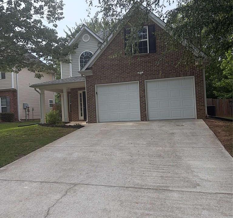 1st image of 1942 Oakbluff Dr